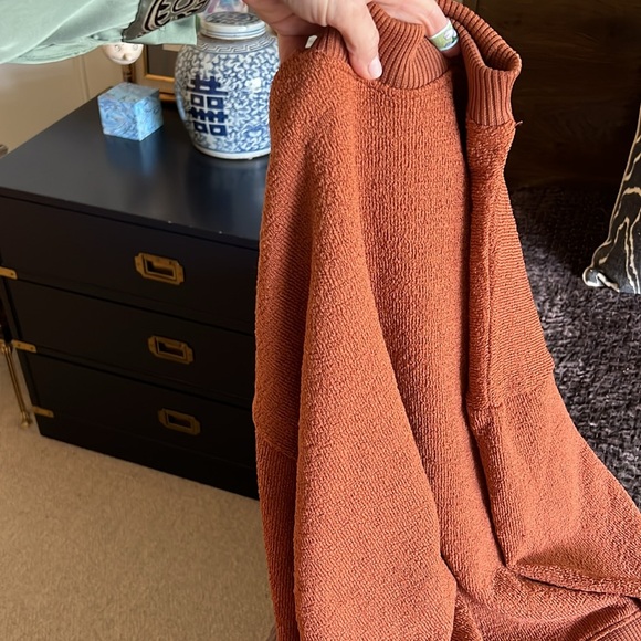 Zara Sweatshirt - Picture 6 of 6